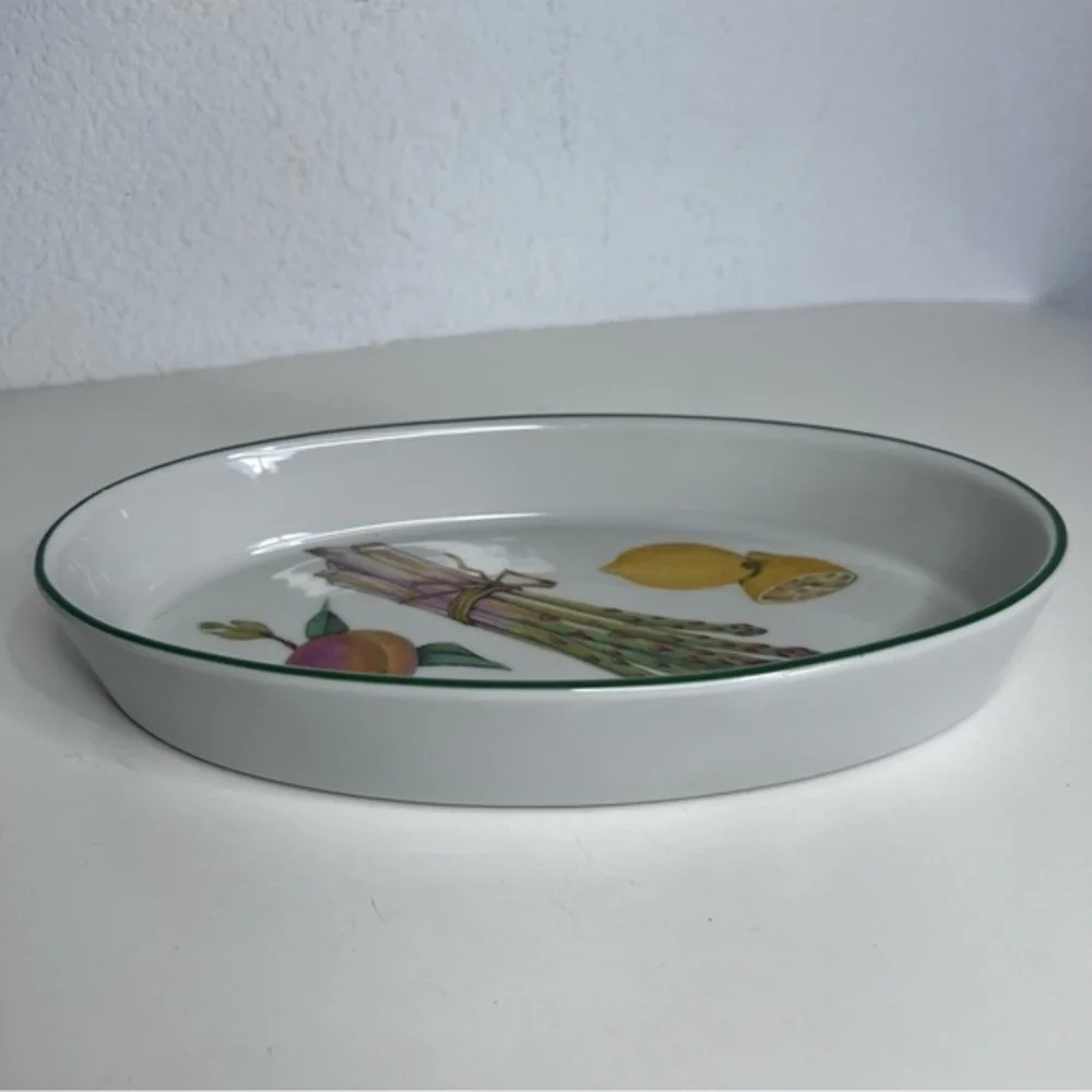 Vintage Discontinued Evesham Vale by ROYAL WORCESTER 10